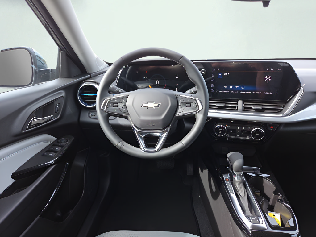 New 2026 Chevrolet Trax LT w/ LT Convenience Package FWD image 11