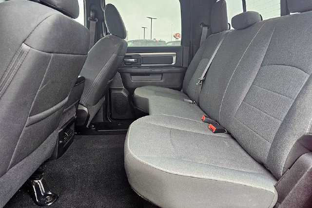 Used 2022 RAM 1500 Warlock AWD/4WD image 23
