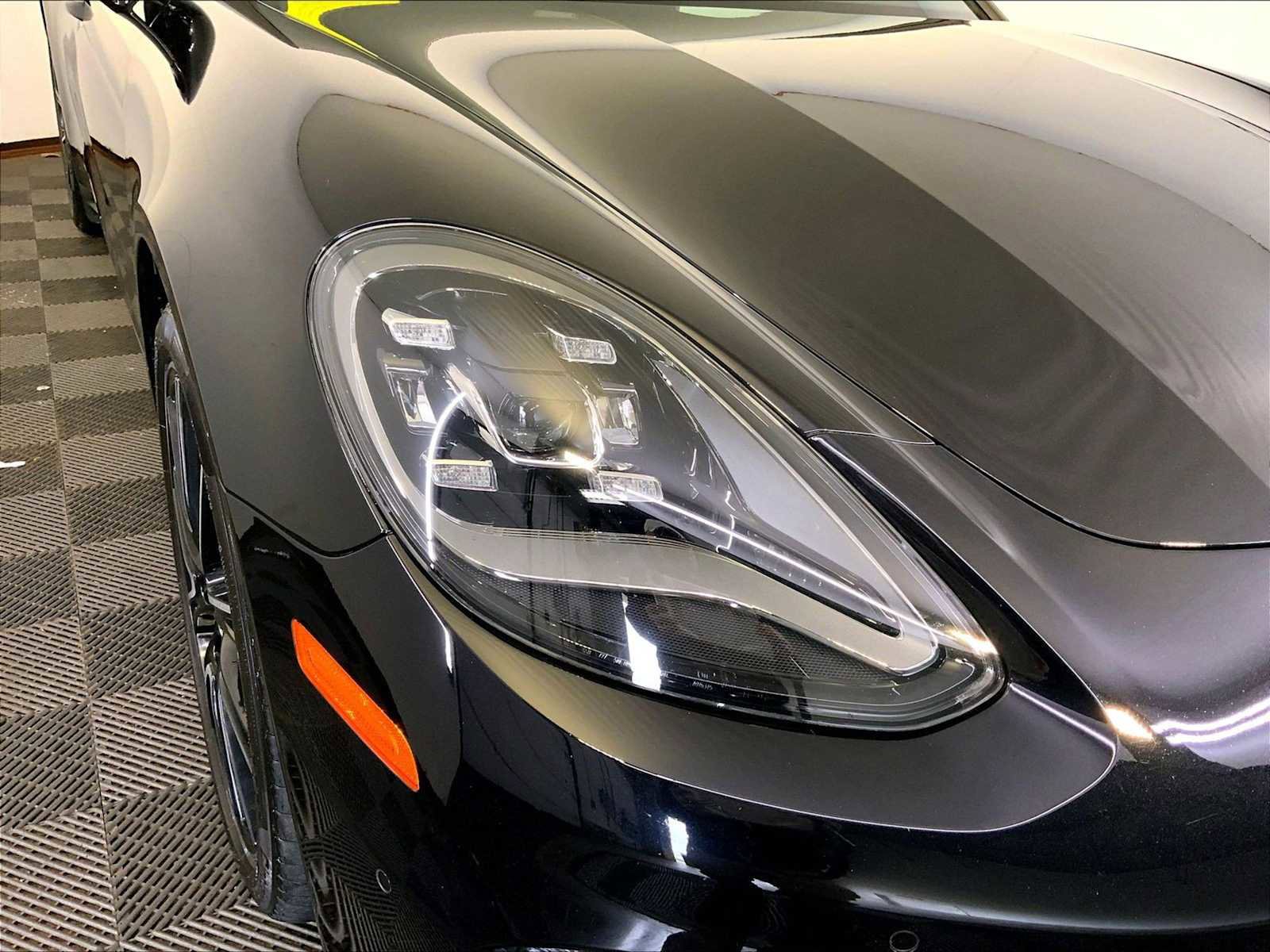 Certified 2023 Porsche Panamera 4 Platinum Edition AWD/4WD image 12