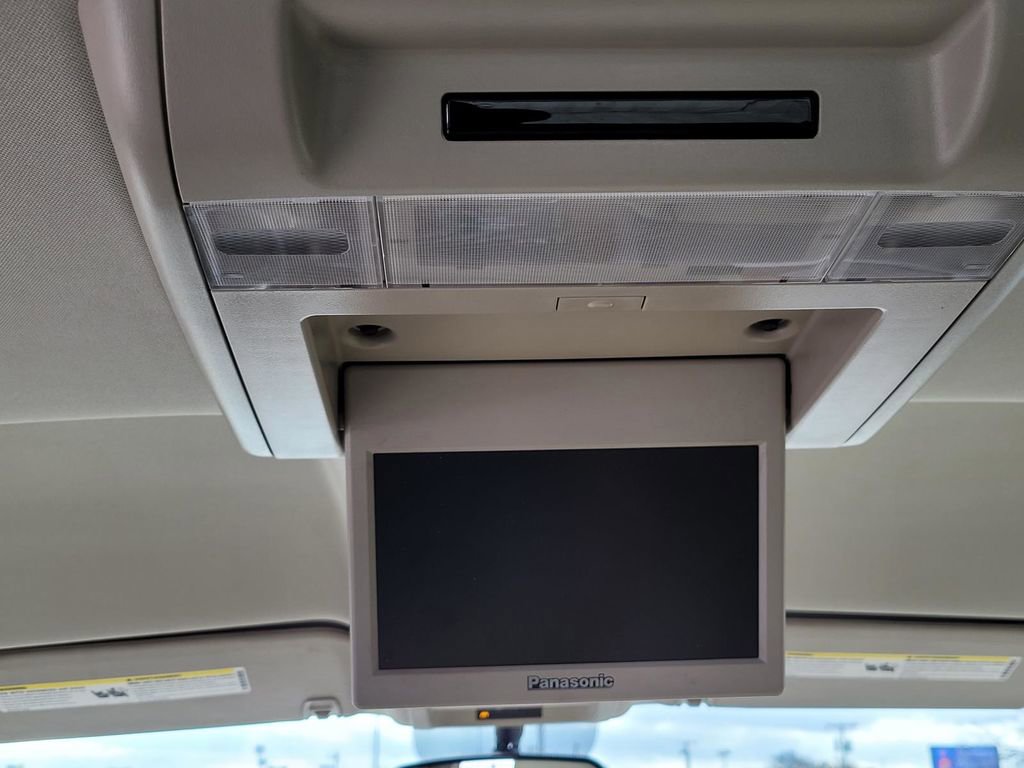 Used 2011 Chevrolet Silverado 1500 LTZ w/ LTZ White Diamond Edition image 19