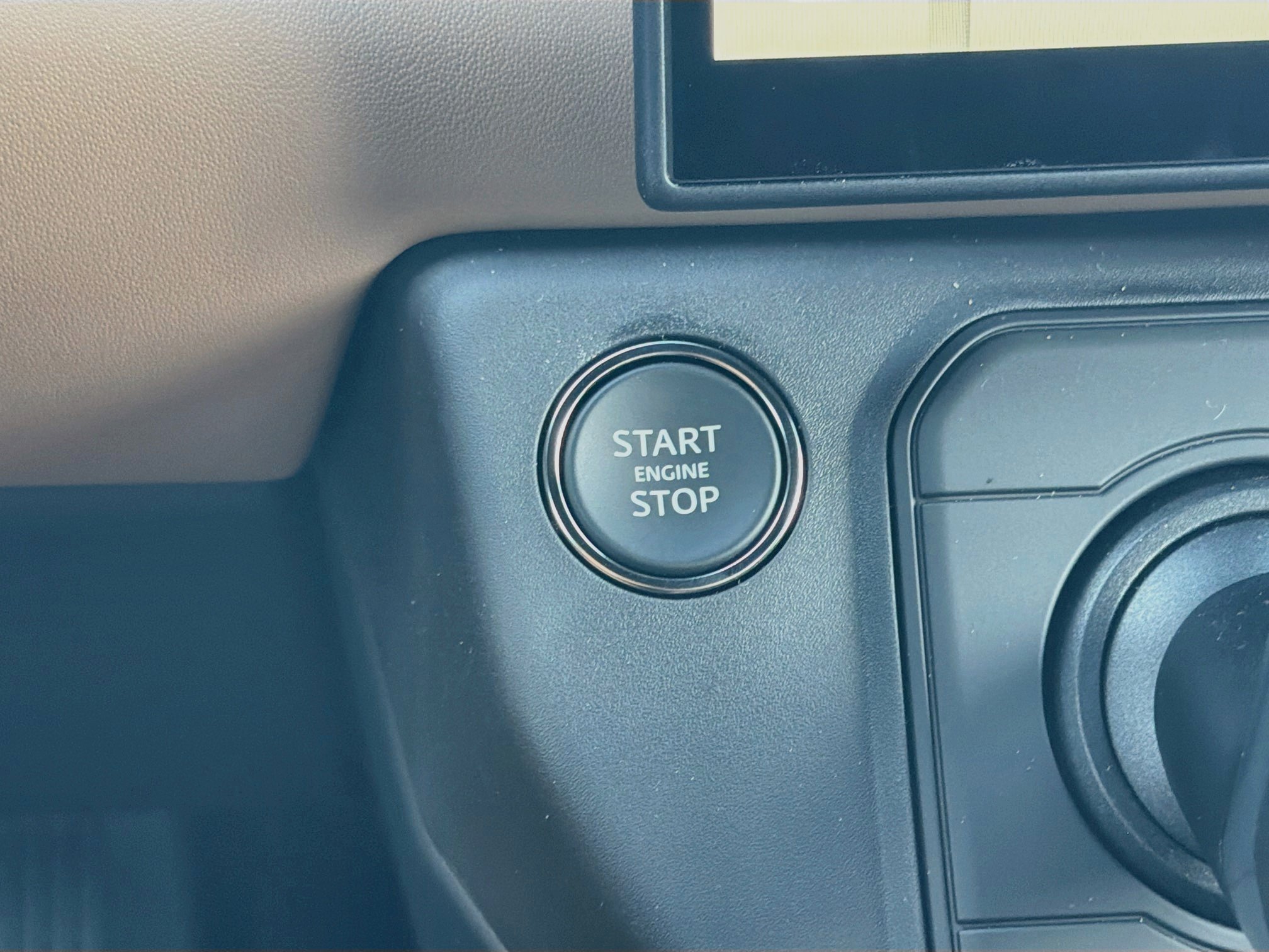 New 2026 Land Rover Defender 110 X-Dynamic SE AWD/4WD image 37