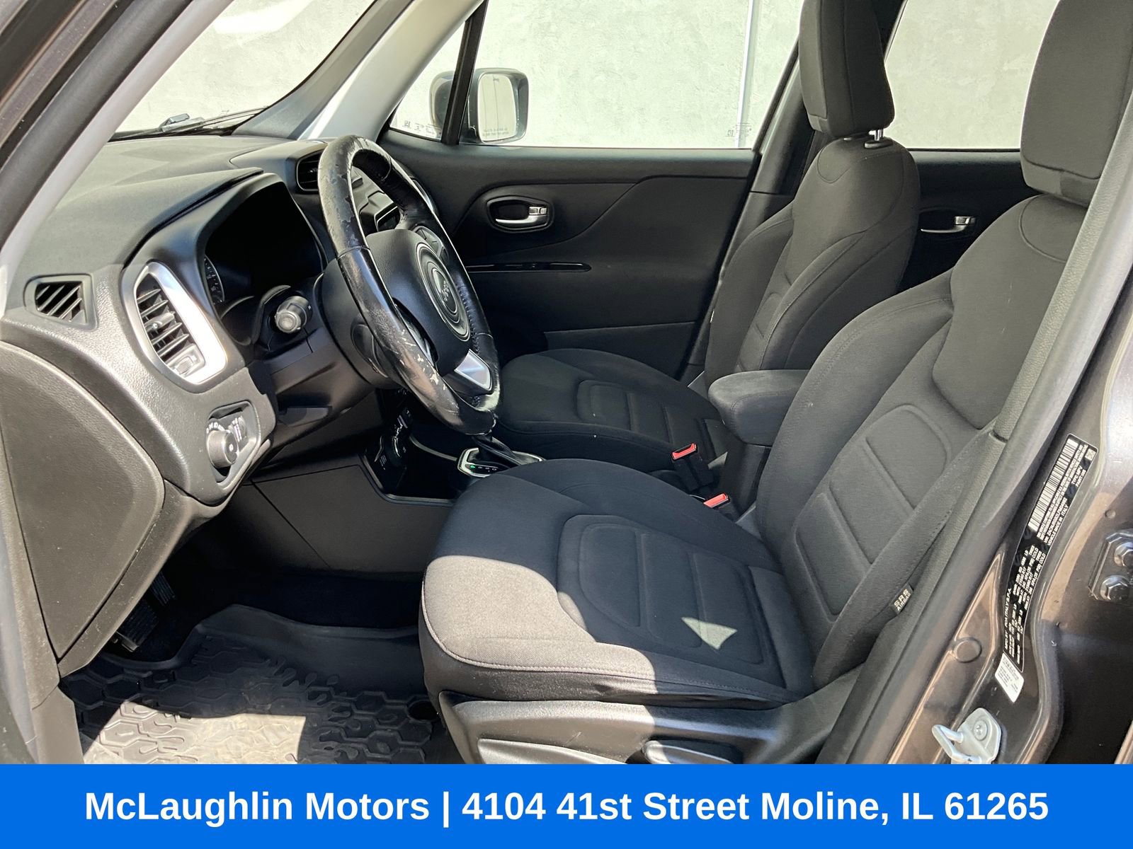 Used 2020 Jeep Renegade Latitude w/ Cold Weather Group AWD/4WD image 2