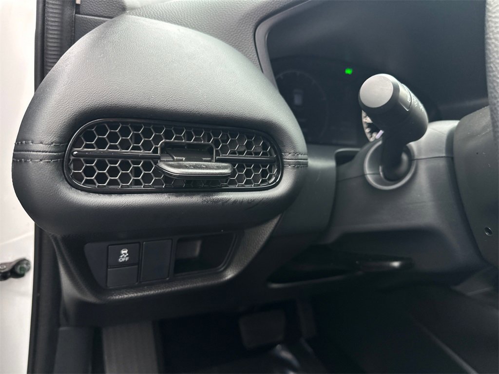 Used 2025 Honda HR-V LX image 30