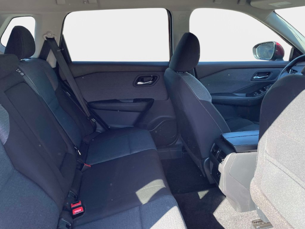 Used 2023 Nissan Rogue SV AWD/4WD image 12