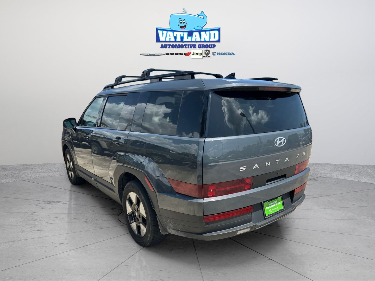 Used 2025 Hyundai Santa Fe SEL FWD image 3