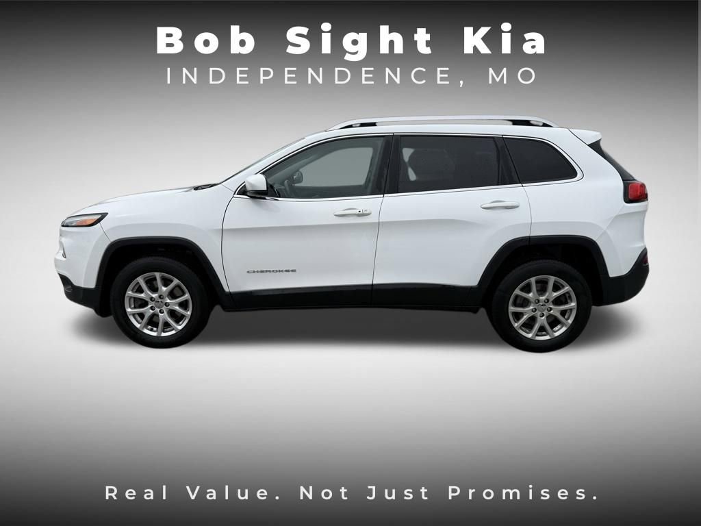 Used 2018 Jeep Cherokee Latitude Plus w/ Comfort/Convenience Group image 6