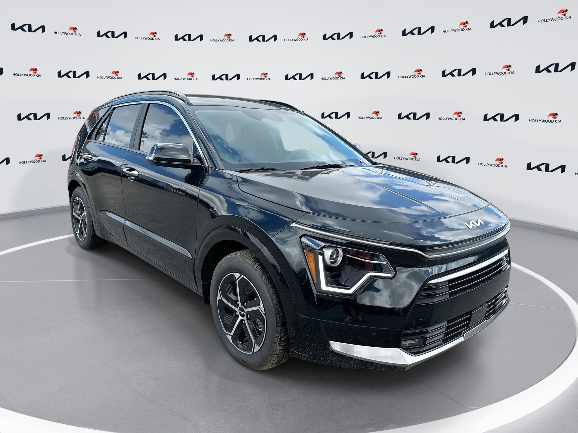New 2025 Kia Niro SX image 13
