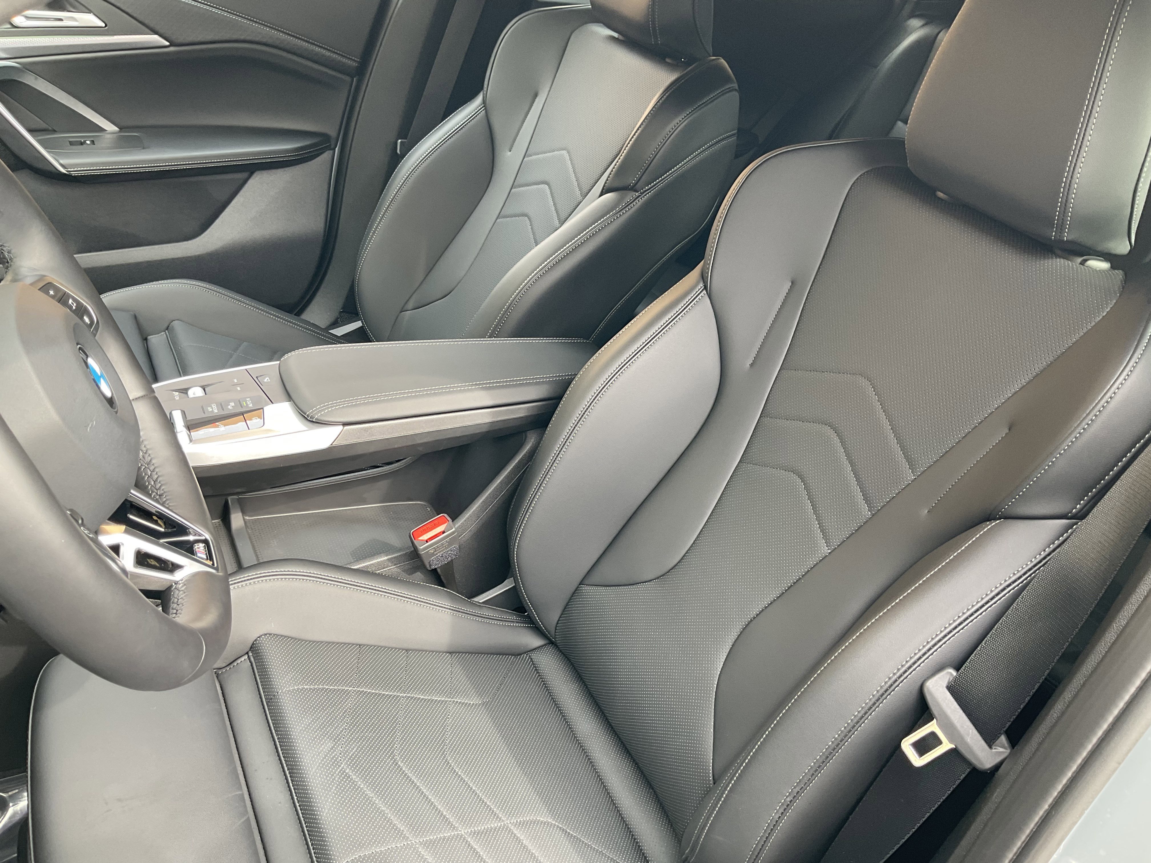 Used 2025 BMW X2 xDrive28i image 31