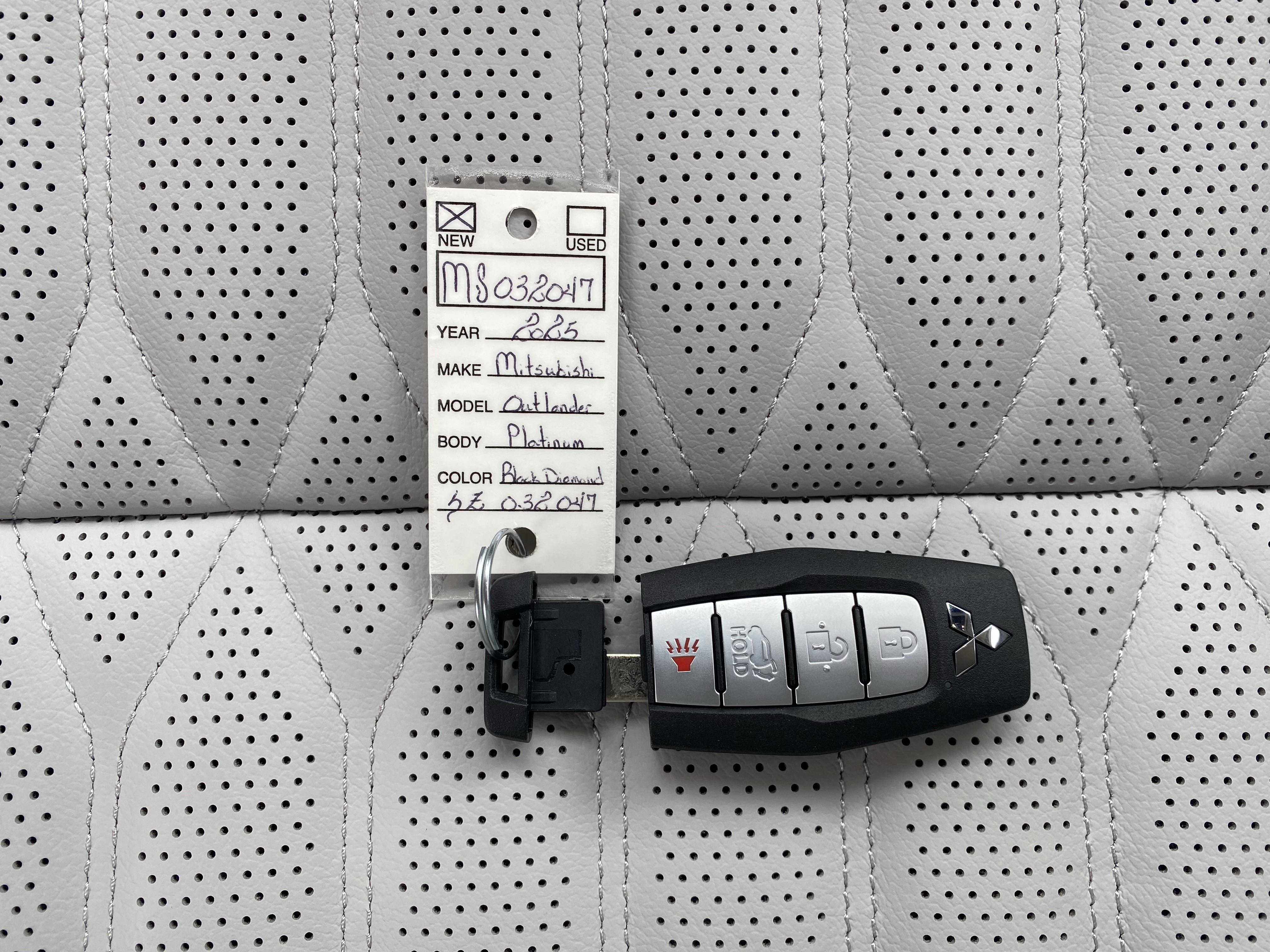 New 2025 Mitsubishi Outlander AWD image 45