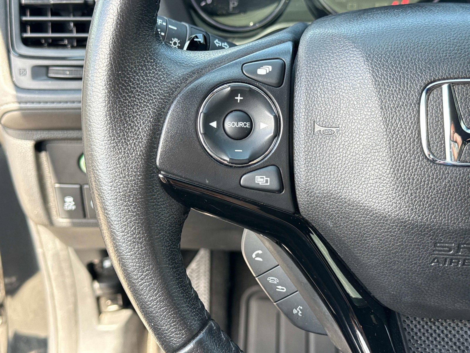 Used 2022 Honda HR-V Sport image 29