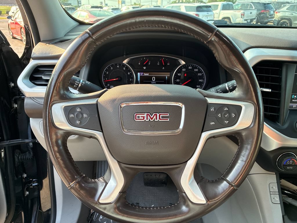 Used 2018 GMC Acadia SLT FWD image 12