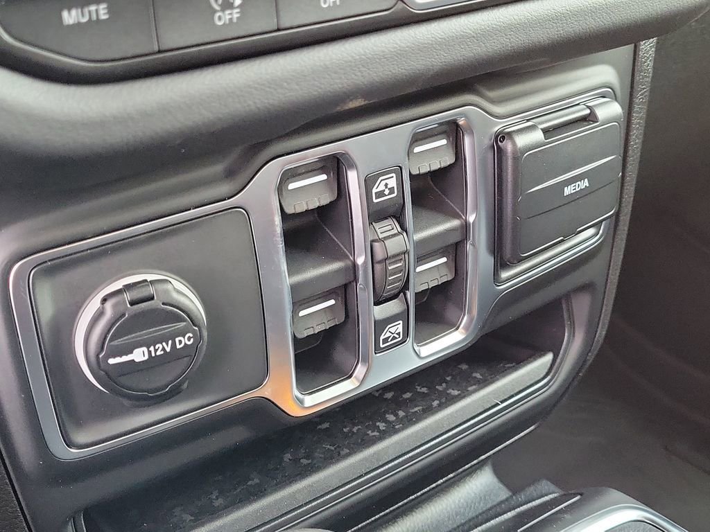 New 2026 Jeep Gladiator Sport image 30