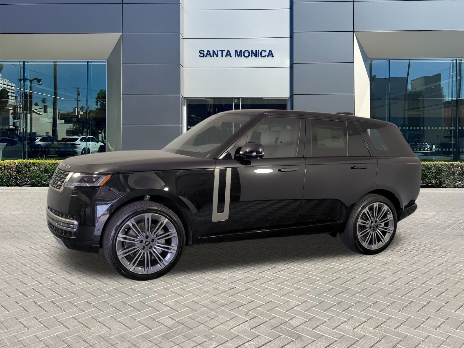 New 2025 Land Rover Range Rover SE