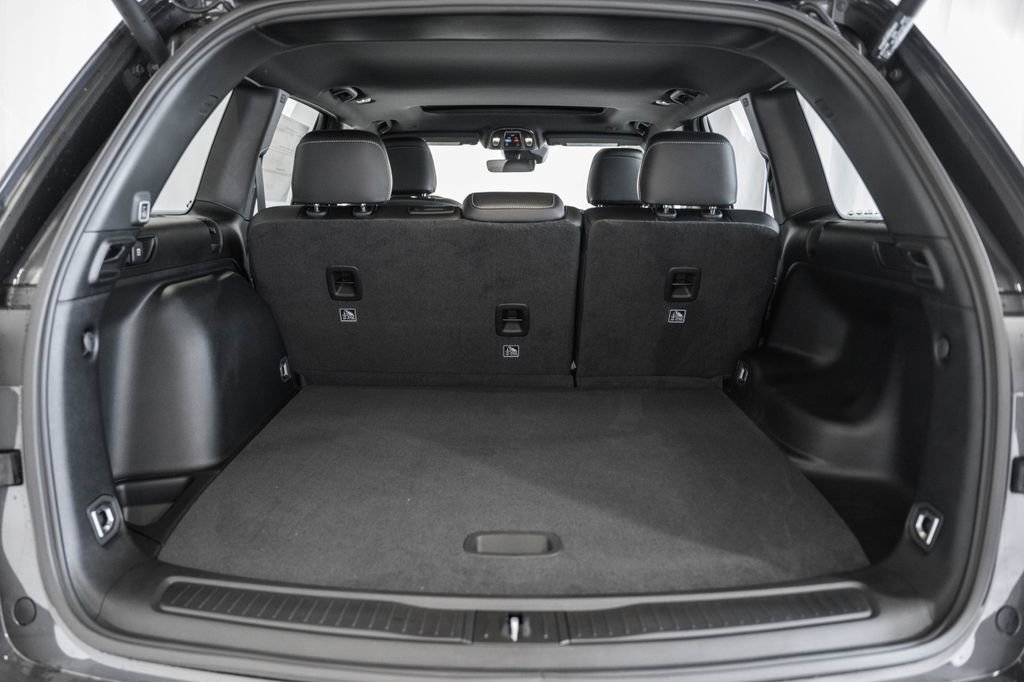 New 2025 Jeep Grand Cherokee 4WD image 9