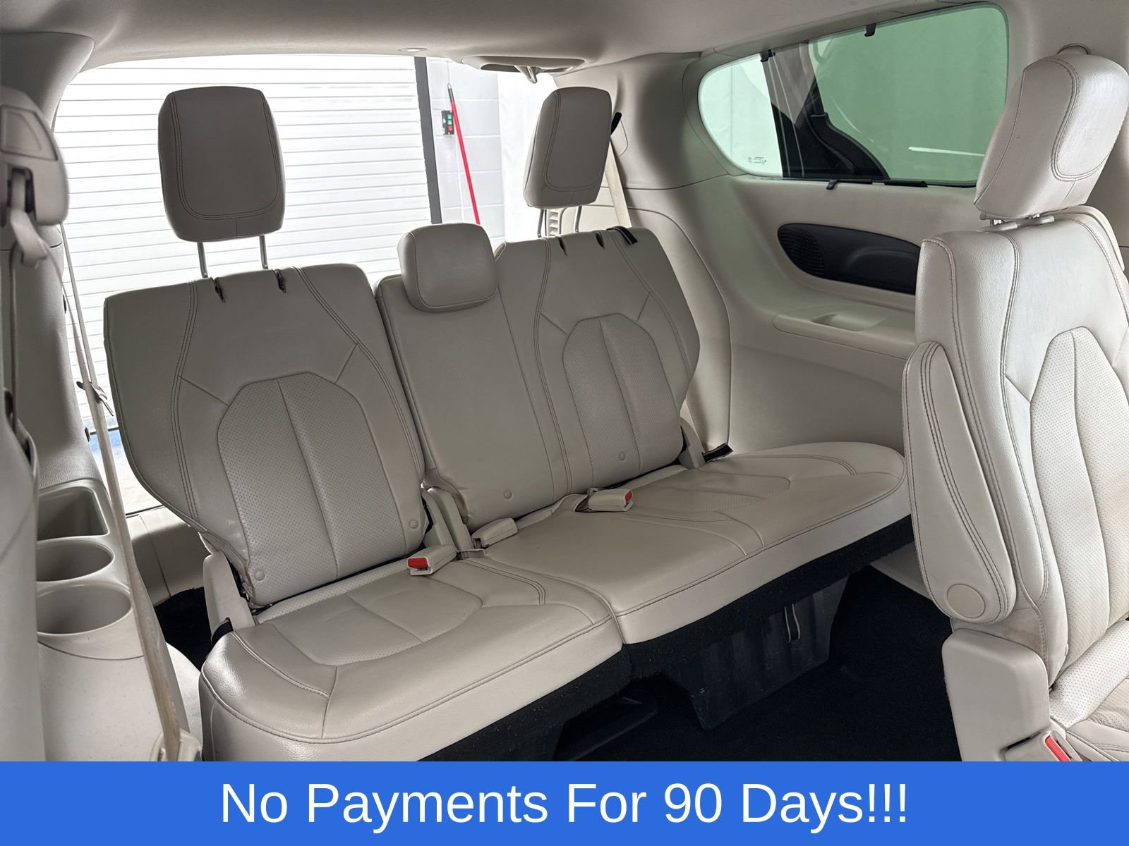 Used 2017 Chrysler Pacifica Touring-L Plus w/ Tire & Wheel Group image 41