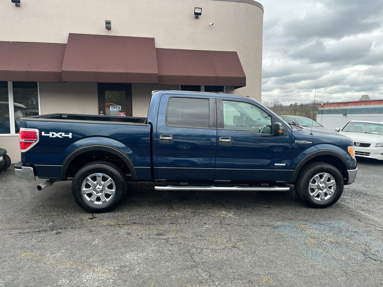 Used 2013 Ford F150 XLT w/ XLT Chrome Pkg image 4