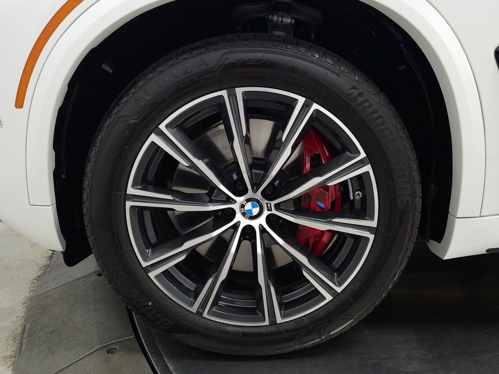 Used 2025 BMW X5 M60i w/ Executive Package image 14