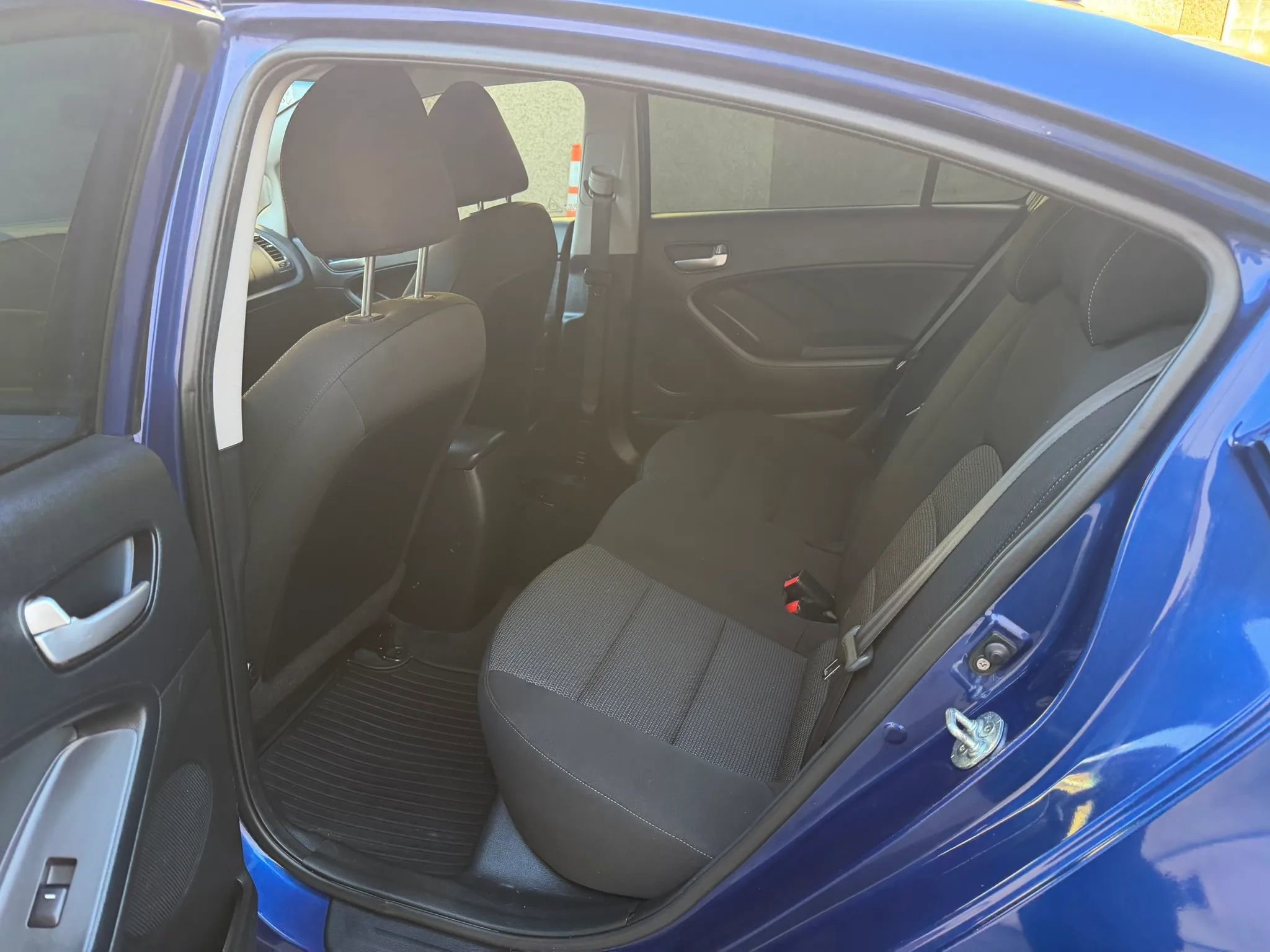 Used 2017 Kia Forte LX image 30