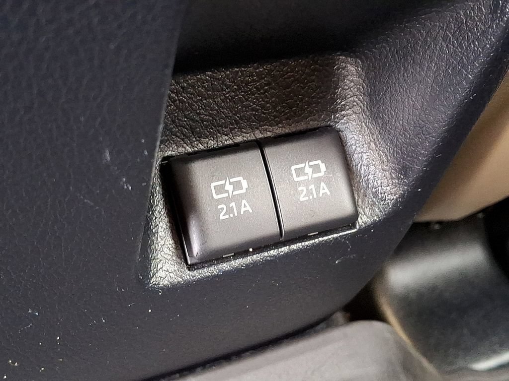 Used 2022 Toyota 4Runner Limited AWD/4WD image 11