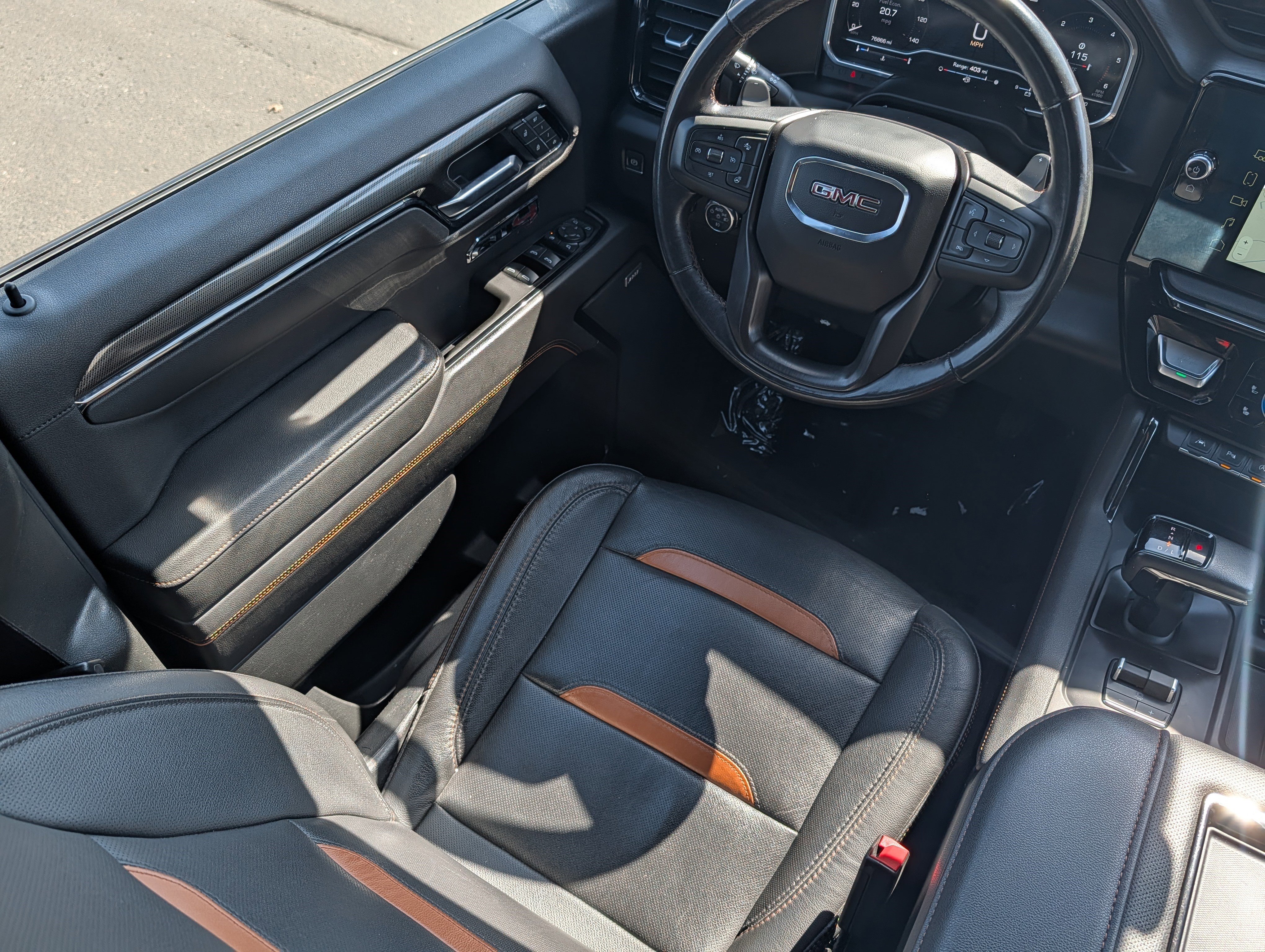 Used 2022 GMC Sierra 1500 AT4 w/ Technology Package image 8