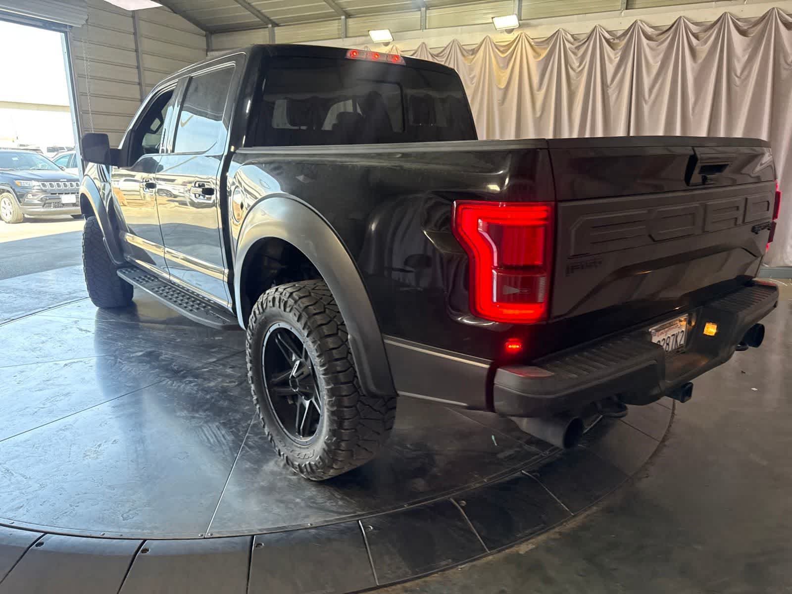 Used 2018 Ford F150 Raptor w/ Equipment Group 802A Luxury AWD/4WD image 6