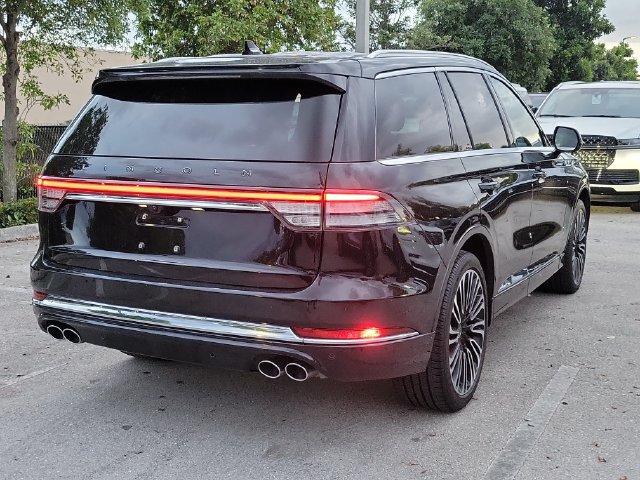 Certified 2024 Lincoln Aviator Black Label AWD/4WD image 6