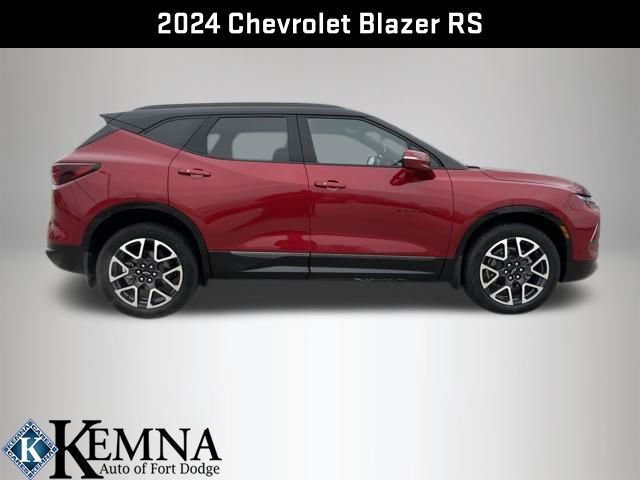 Used 2024 Chevrolet Blazer RS w/ Enhanced Convenience Package image 2