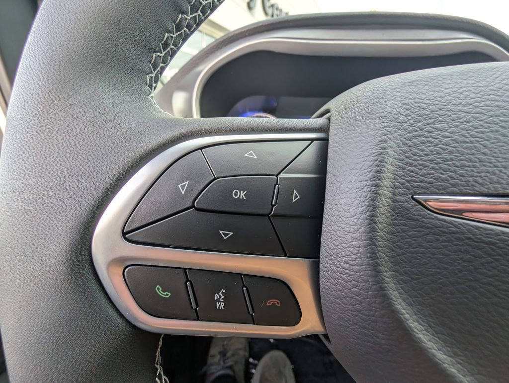 New 2026 Chrysler Pacifica Select image 22