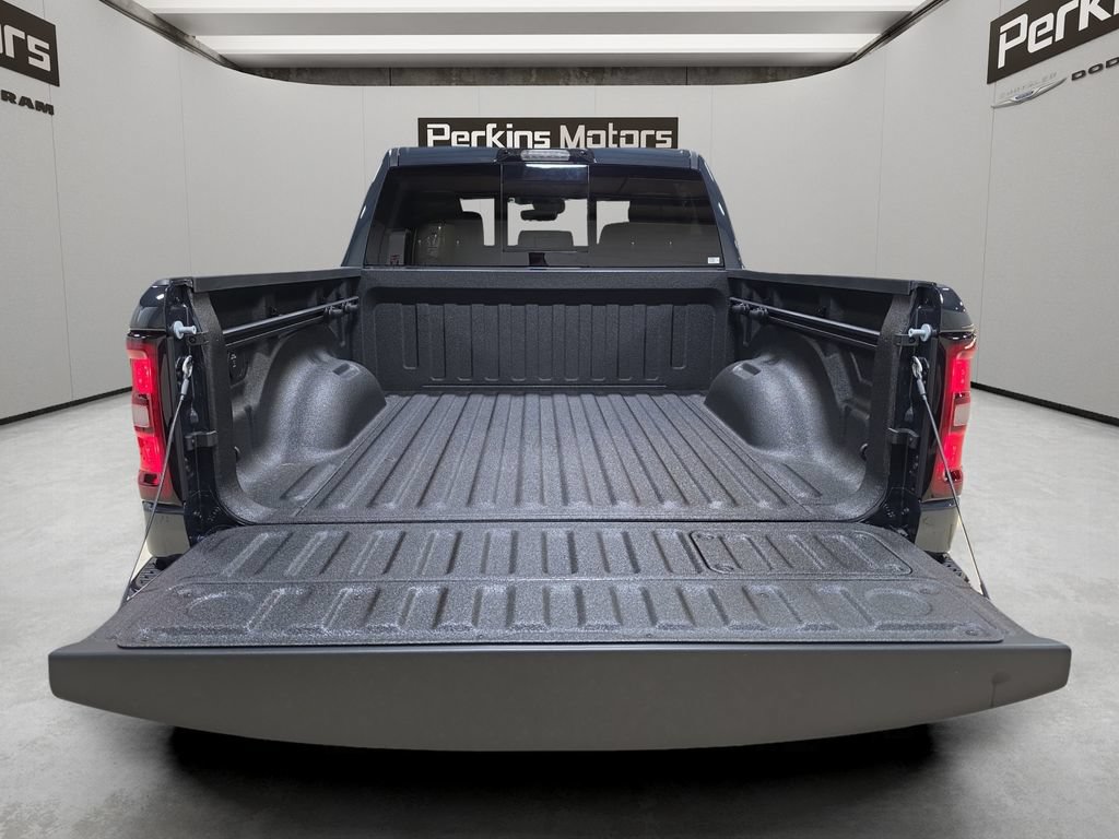 New 2027 RAM 1500 Laramie w/ Night Edition AWD/4WD image 9
