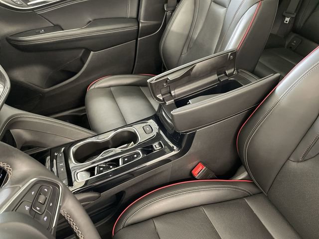 Certified 2022 Buick Envision Essence w/ Sport Touring Package image 25