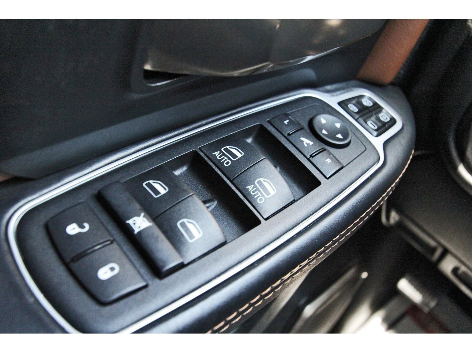Used 2024 RAM 3500 Limited w/ Safety Group image 20