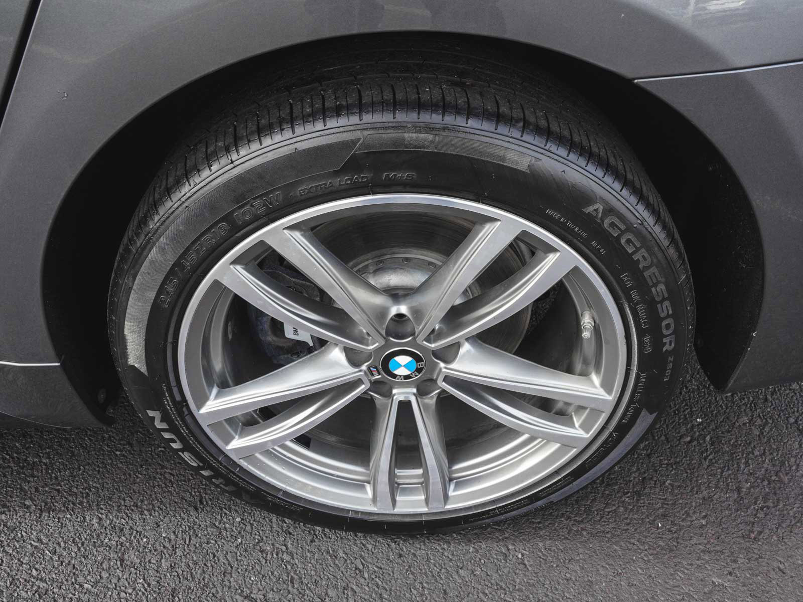 Used 2017 BMW 740i image 8