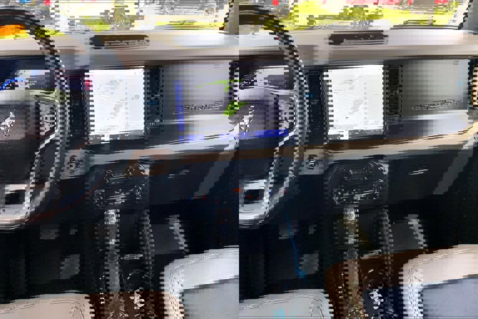 Used 2023 Ford Bronco Wildtrak AWD/4WD image 7