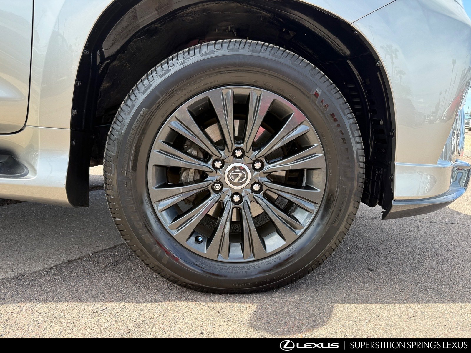 Certified 2023 Lexus GX 460 Premium w/ Accessory Package AWD/4WD image 31