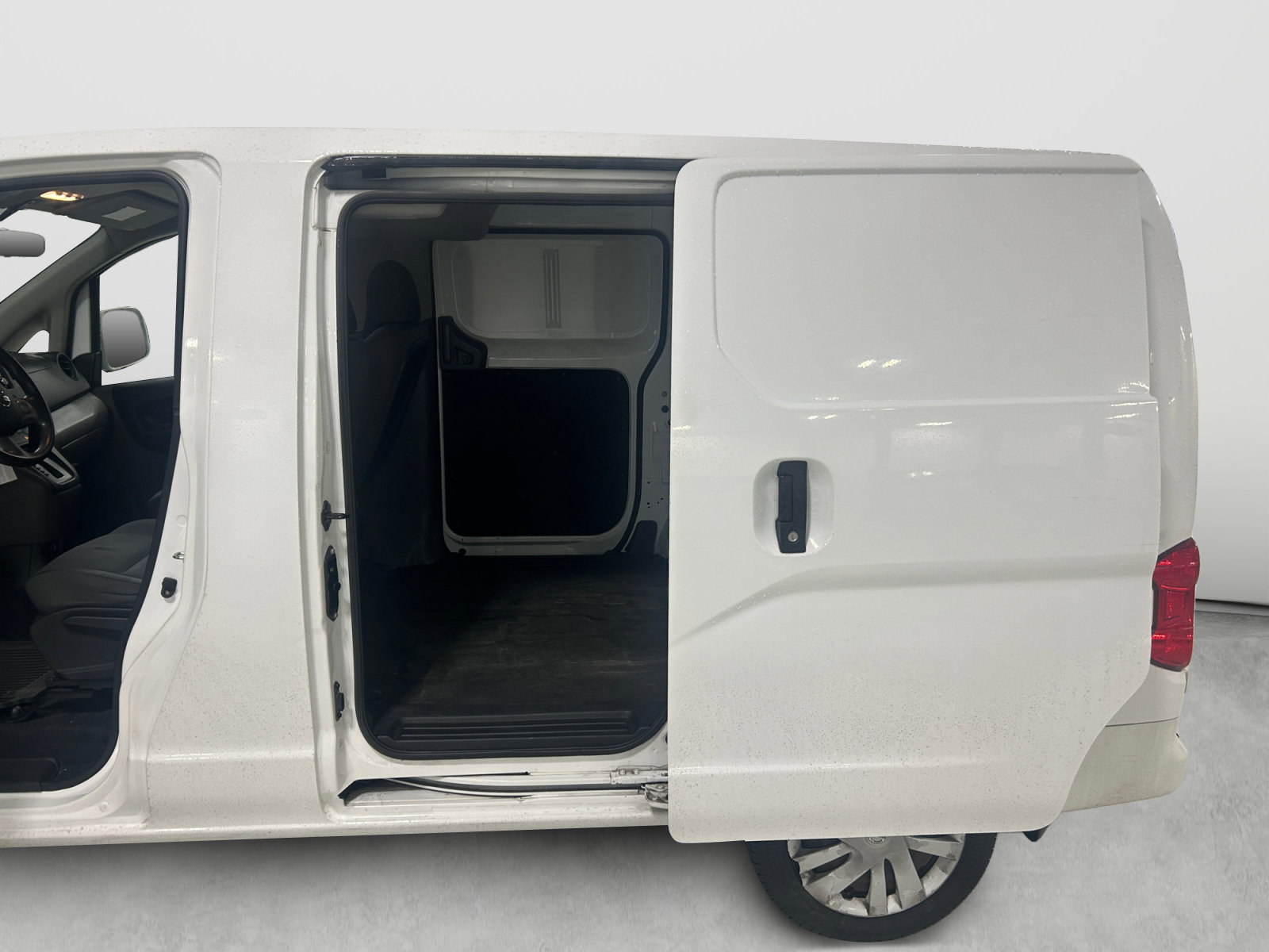 Used 2014 Nissan NV200 SV w/ Technology Package FWD image 11