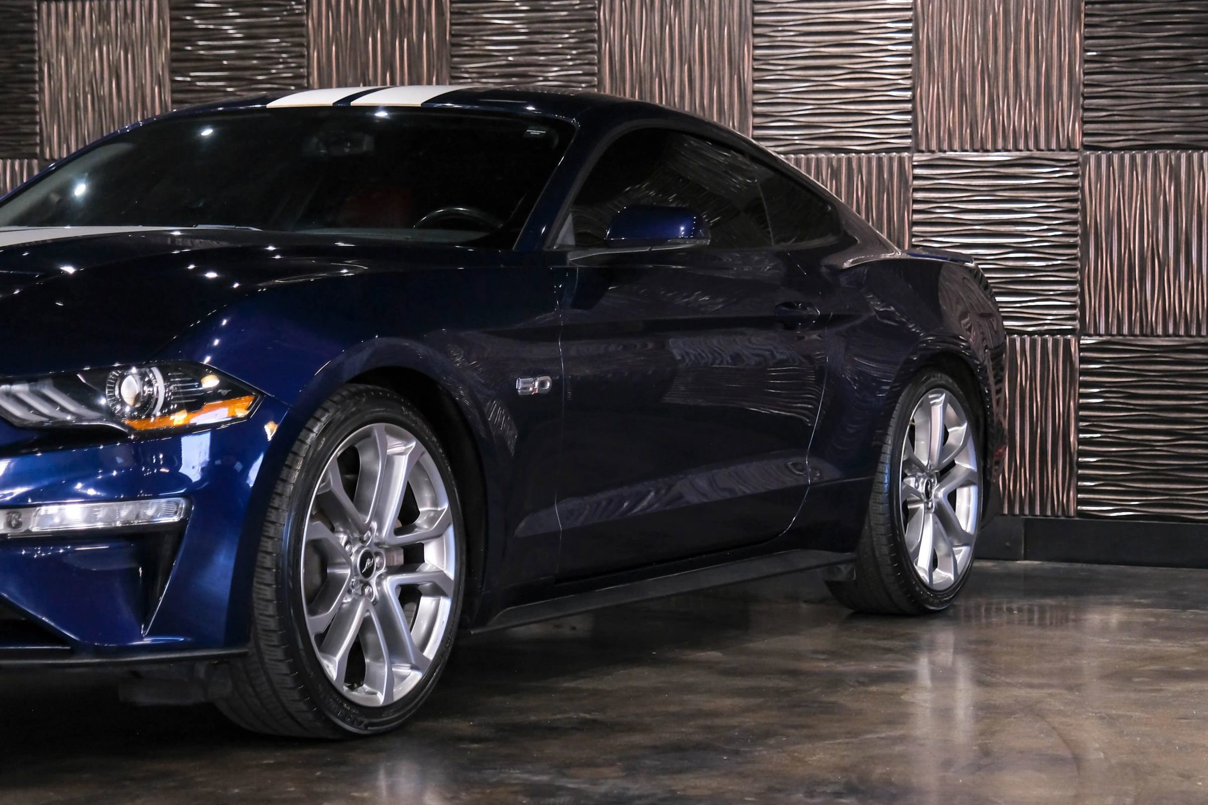 Used 2020 Ford Mustang GT Premium w/ Equipment Group 401A image 7