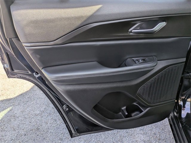 Used 2023 Jeep Grand Cherokee Laredo image 22