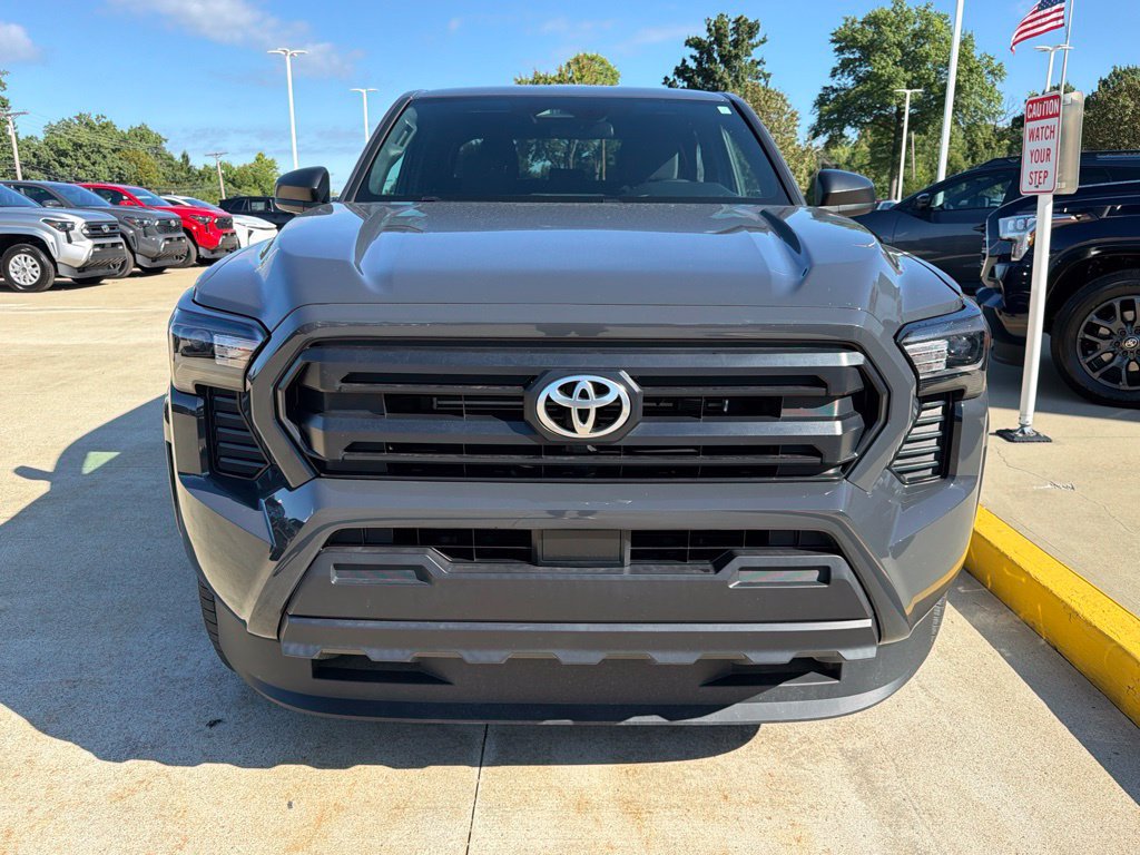 Used 2024 Toyota Tacoma SR AWD/4WD image 2