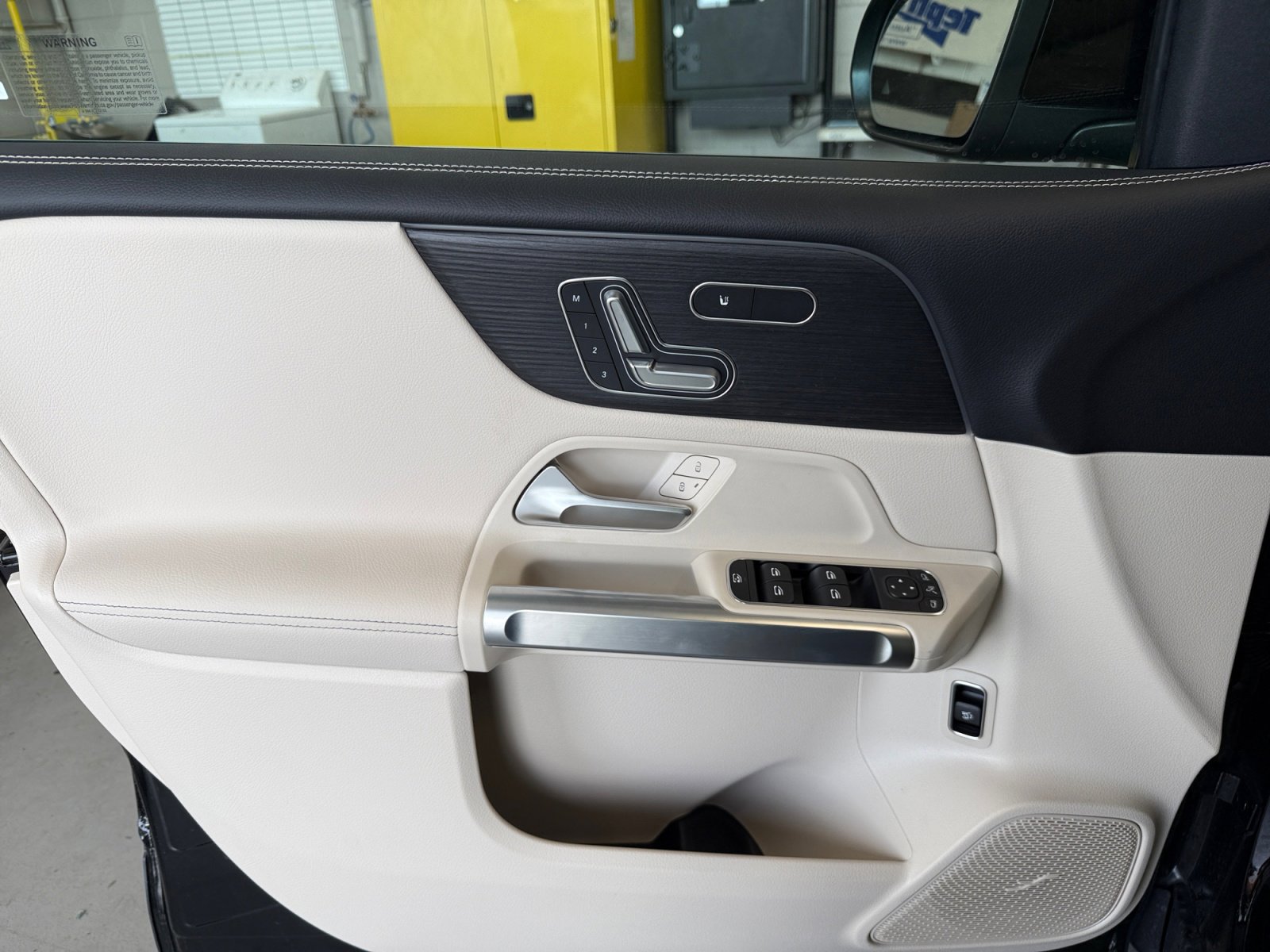 Used 2026 Mercedes-Benz GLB 250 4MATIC image 13