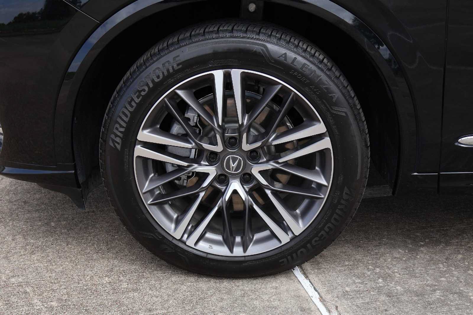 Certified 2025 Acura MDX w/ Advance Package AWD/4WD image 8