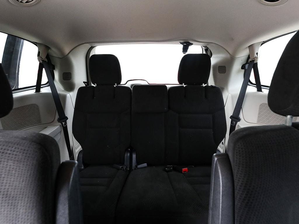 Used 2016 Dodge Grand Caravan SXT FWD image 24