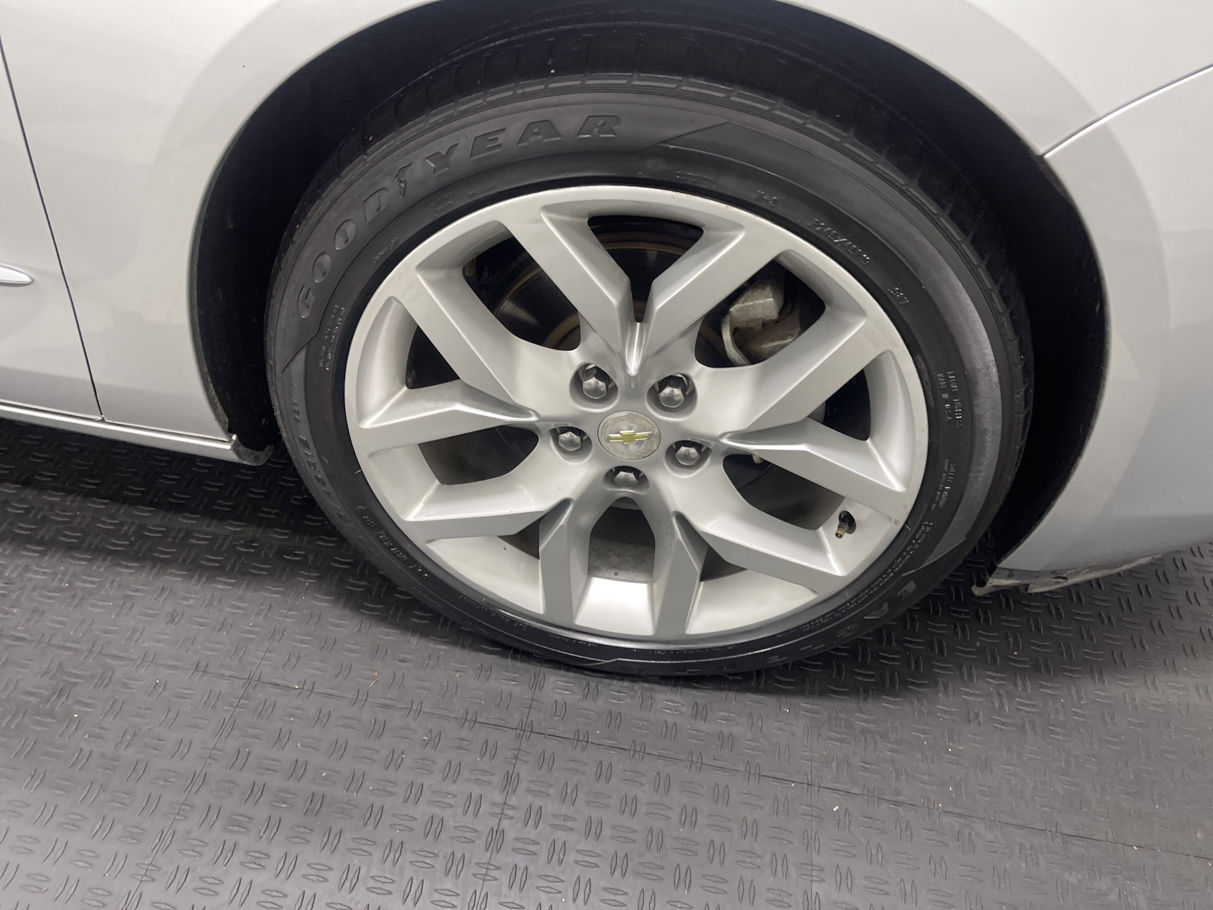 Used 2015 Chevrolet Impala LTZ FWD image 28