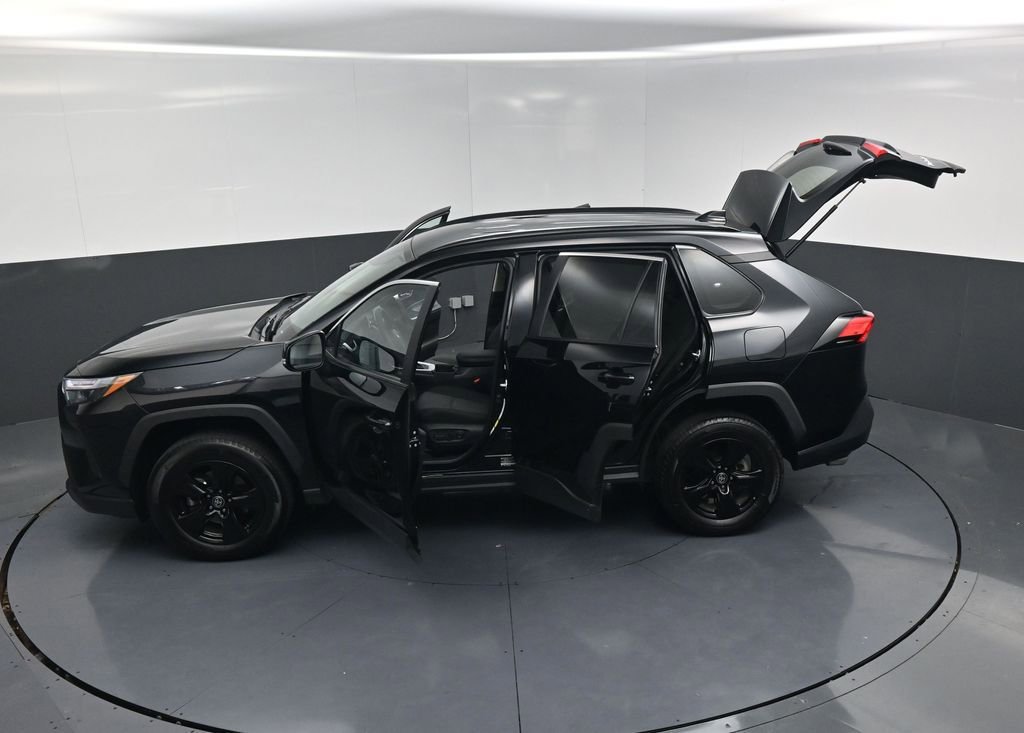 Used 2024 Toyota RAV4 XLE FWD image 24