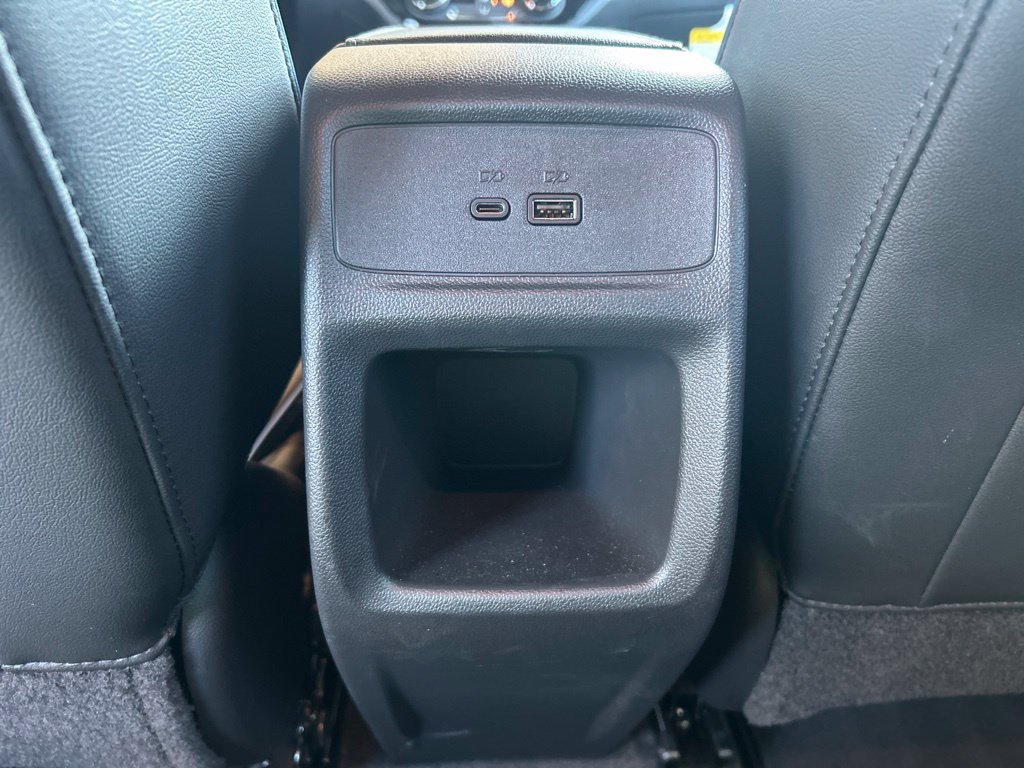 Used 2025 Buick Envista Sport Touring w/ Convenience I Package FWD image 13