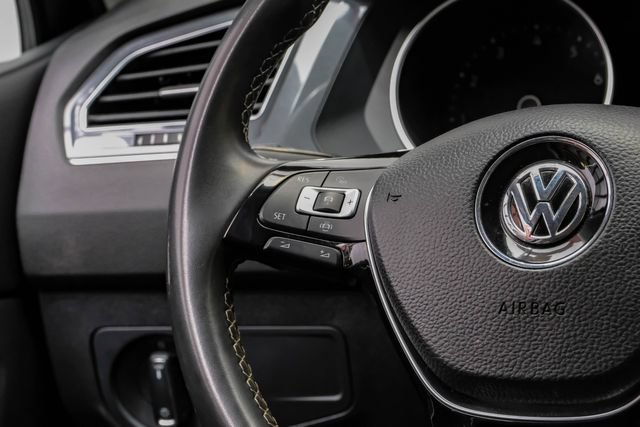 Used 2021 Volkswagen Tiguan SEL FWD image 20