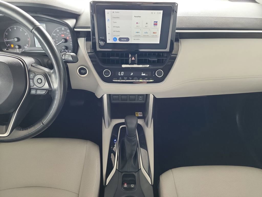 Used 2023 Toyota Corolla Cross LE image 19