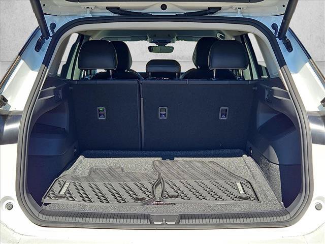 Used 2025 Volkswagen Tiguan SE FWD image 10