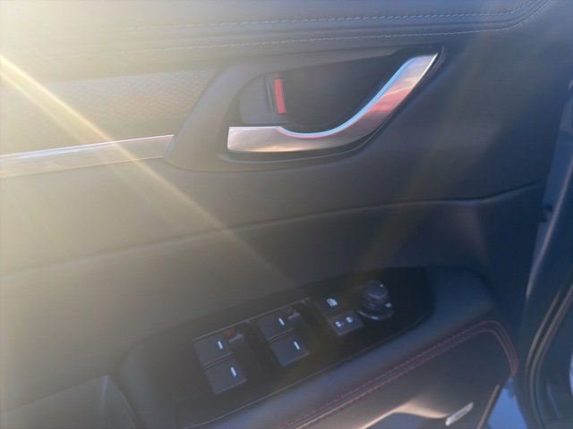 Used 2025 MAZDA CX-5 Carbon Edition image 25