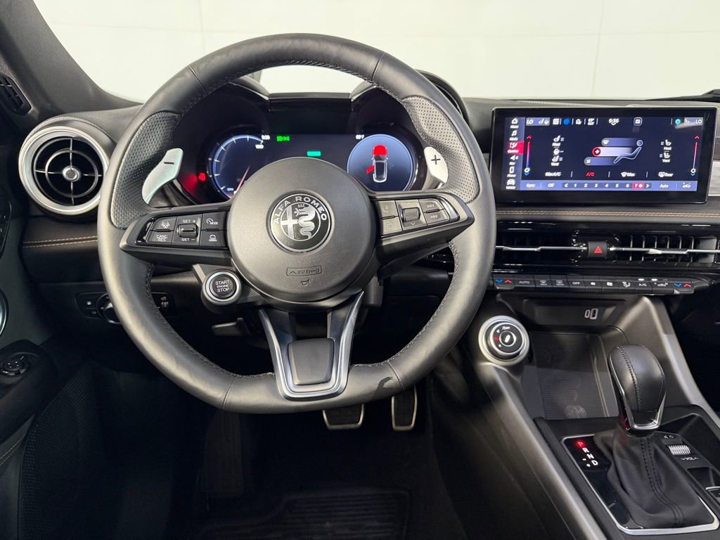 Used 2025 Alfa Romeo Tonale Veloce w/ Premium Package image 13