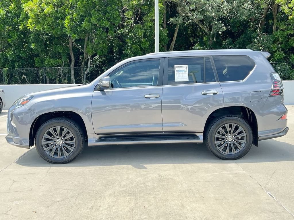 Certified 2023 Lexus GX 460 Premium w/ Accessory Package AWD/4WD image 4